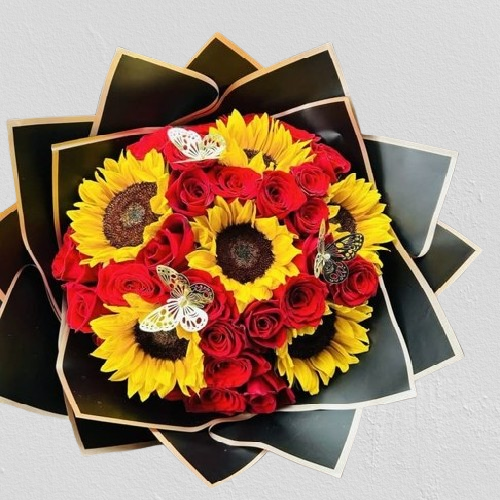 Fuego y Sol - Ramo con 8 Girasoles y 30 Rosas Rojas